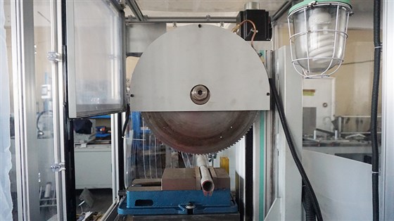 鋁材切割機(jī) 鋁材切割機(jī)