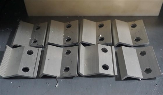 邊壓塊、中壓塊