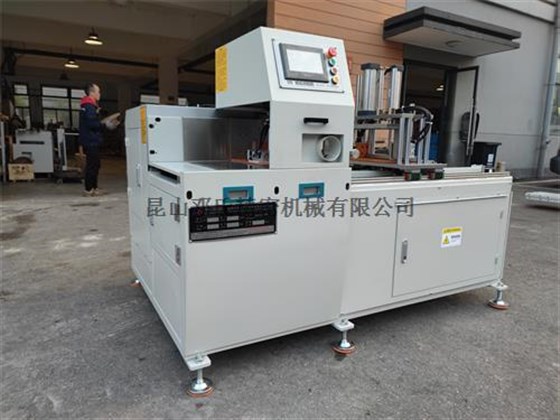 DS2-DW450普惠款無(wú)尾料切割機(jī) DS2-DW450普惠款無(wú)尾料切割機(jī)