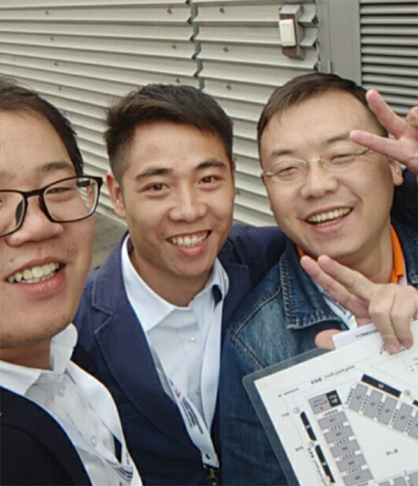 鄧氏機(jī)械展會家人