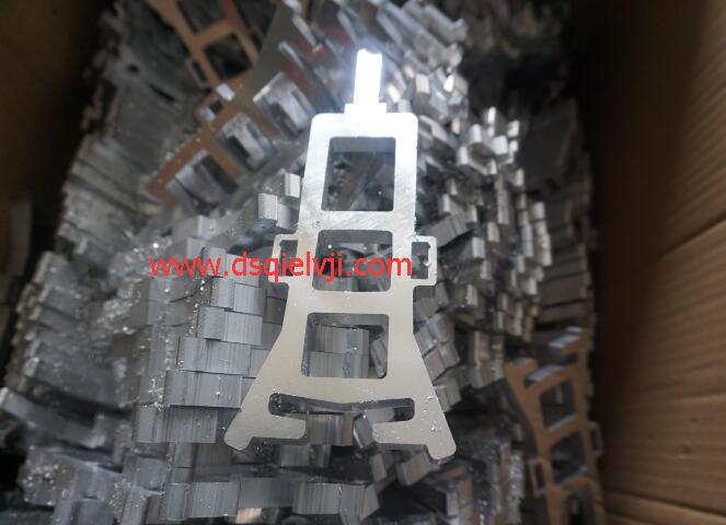 【無(wú)錫】切割光潔面好看的鄧氏切鋁機(jī)，客戶搬遷廠房也不忘新增