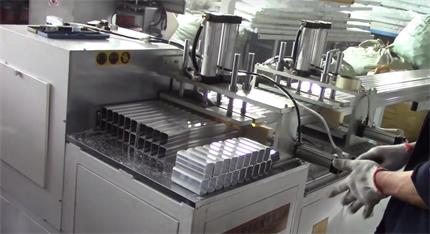 薄鋁型材用什么切割機(jī)才能保證材料不變形？【鄧氏機(jī)械】